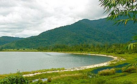 danau terbesar di indonesia poso