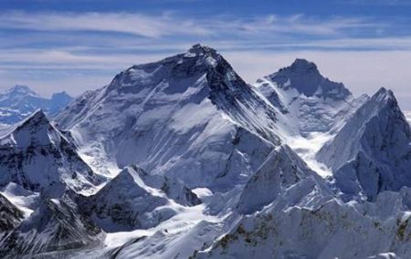 gunung tertinggi di dunia lhotse