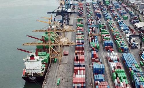 10 Pelabuhan Terbesar Di Indonesia Yang Paling Sibuk Gambar